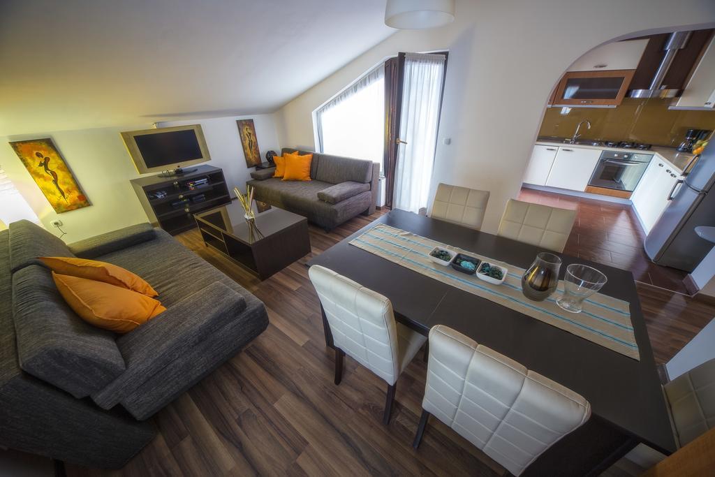 Apartments Michelle Umag Room photo